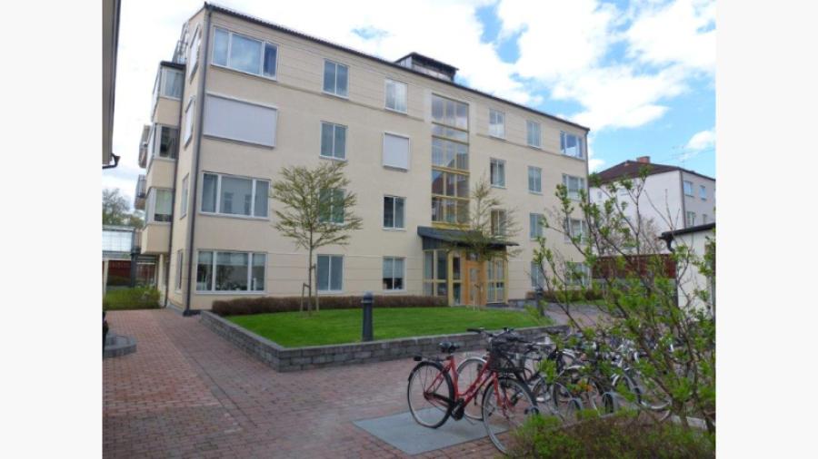 Gården mot Trädgårdshuset
